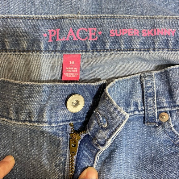Children’s Place Light Wash Jeans - Picture 5 of 8